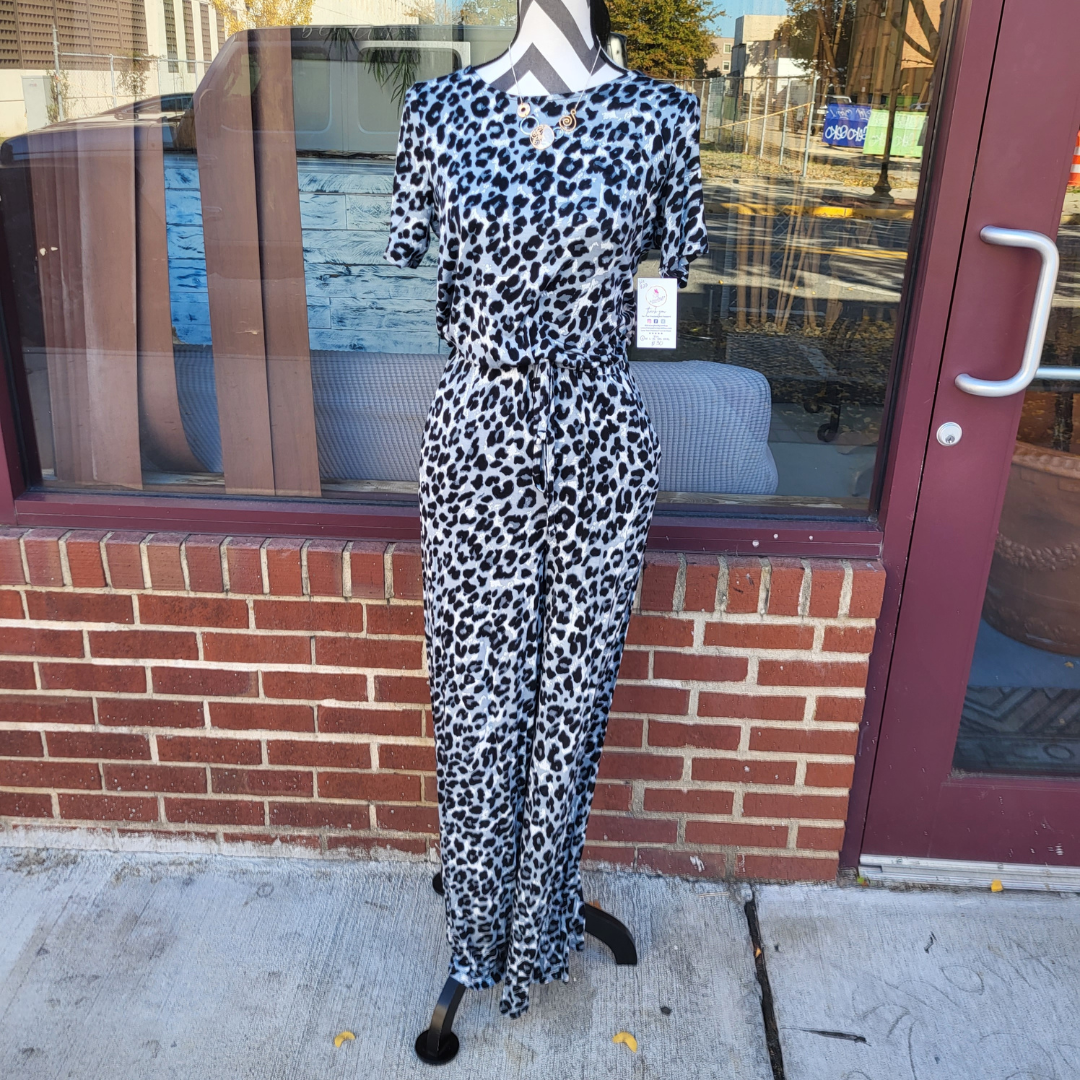 Grey Leopard Print Short Sleeve Jumpsuit With Pockets